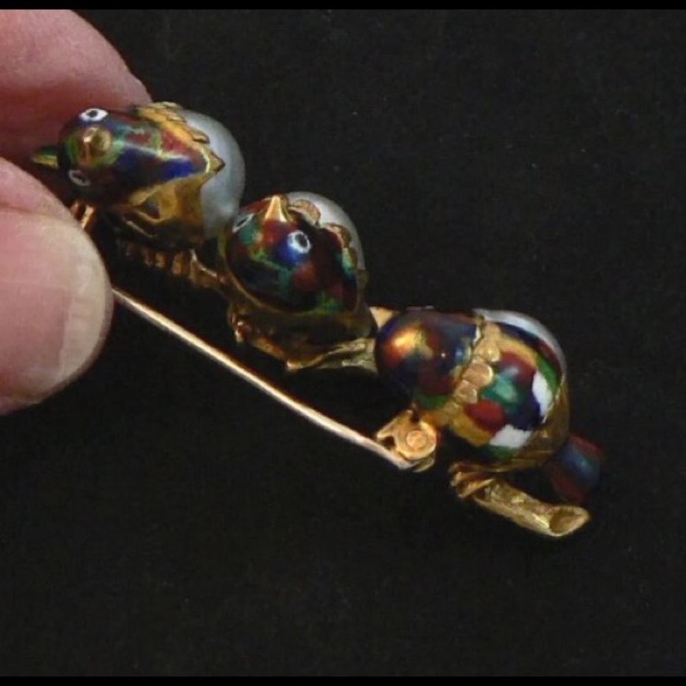 Solid 18kt gold, genuine pearl & enamel, brooch - Picture 7 of 10